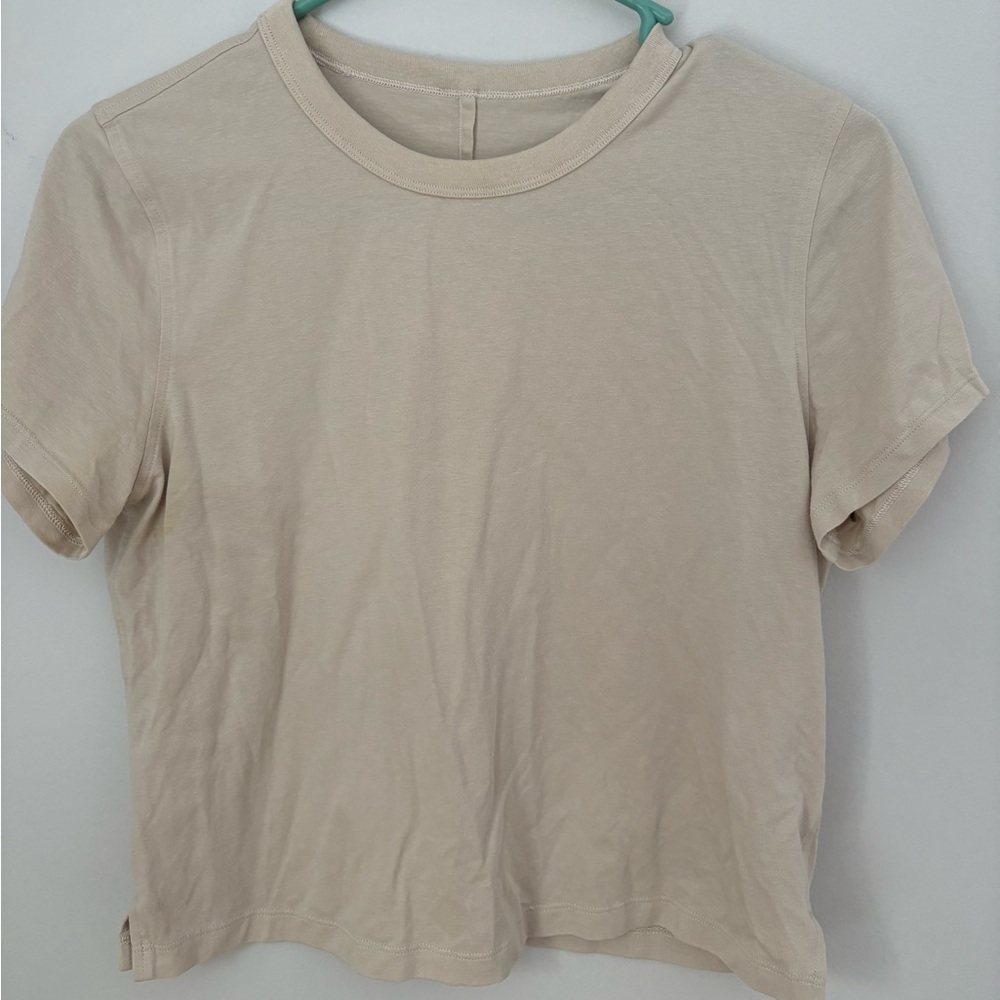 Lululemon Athletica Cream Short Sleeve Tee cropped